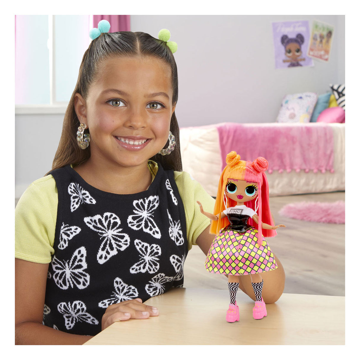 MGA Entertainment Surprise! O.M.G. HOS NEONLICIOUS