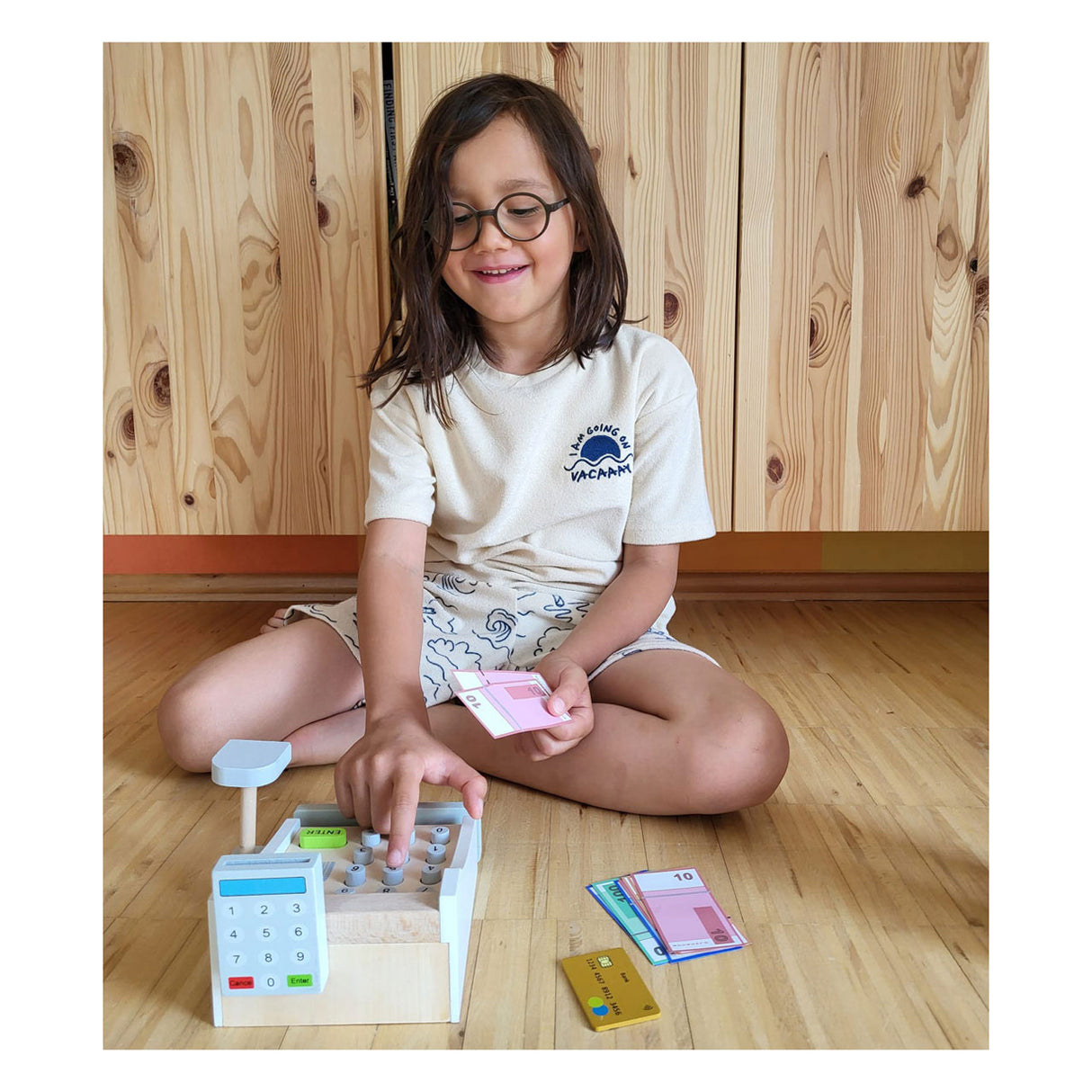 Piccole piede - Checkout dei giocattoli in legno con accessori, 15dlg.
