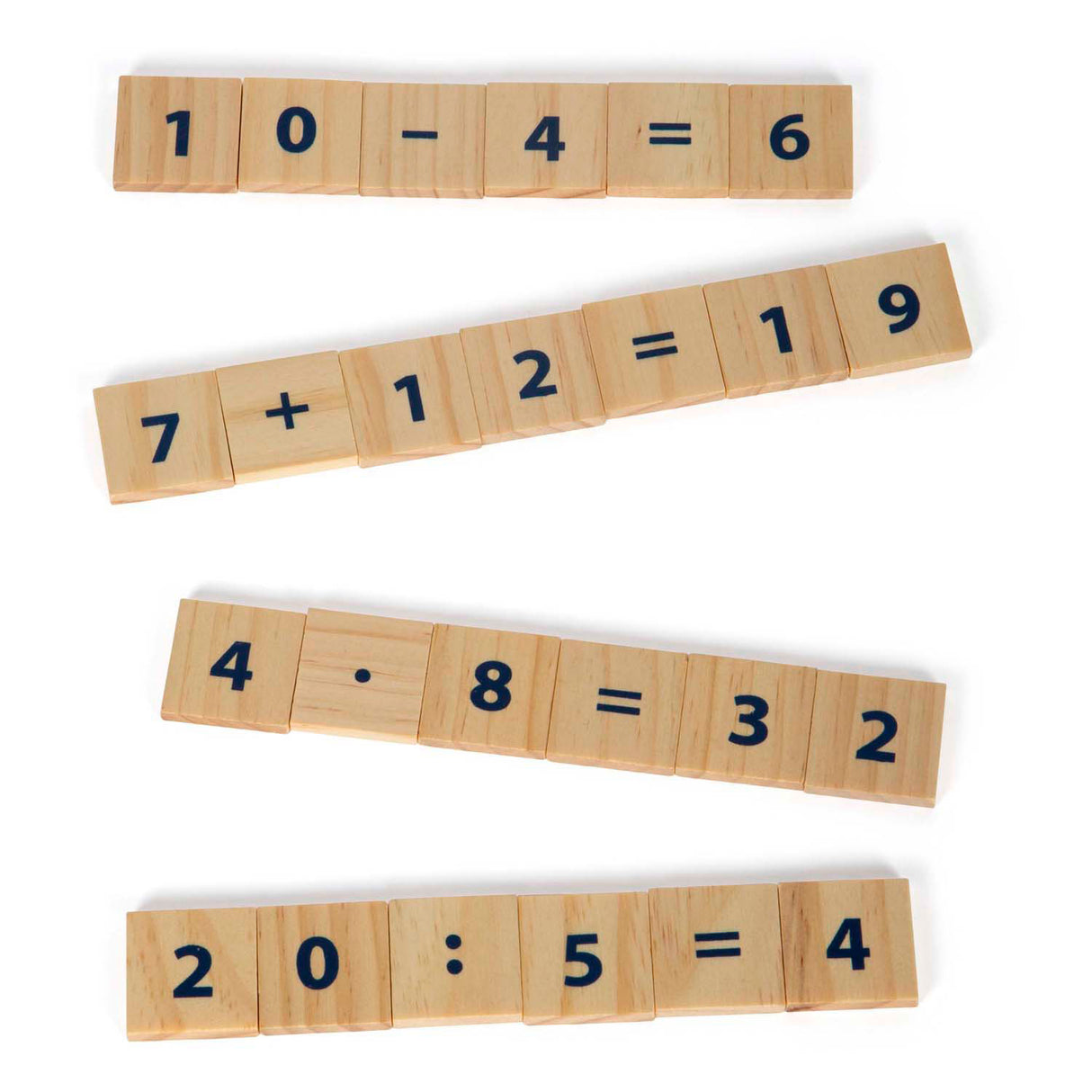 Petit pied - soumissionnaire en bois avec barres de calcul et blocs de blocs de calcul