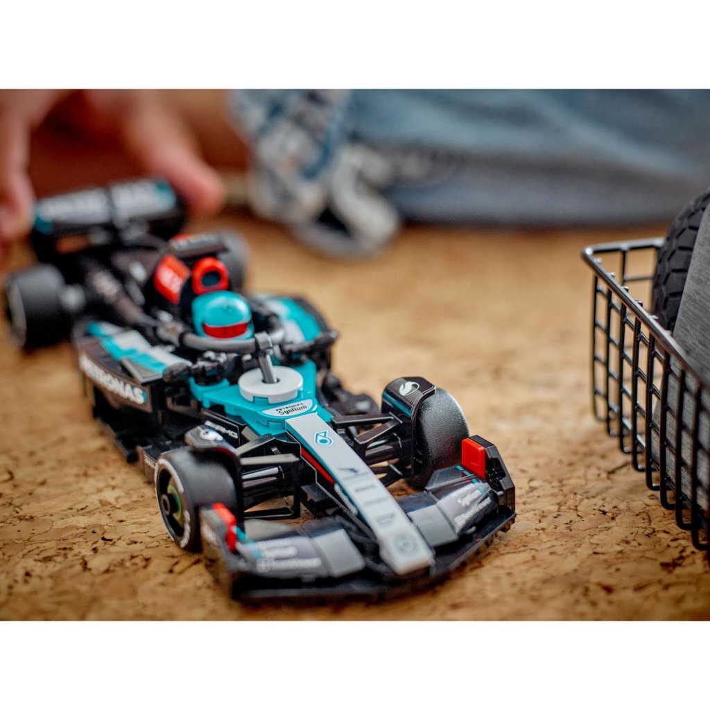 Lego Speed ​​Champions 77244 Mercedes-AMG F1 W15 Racing Car