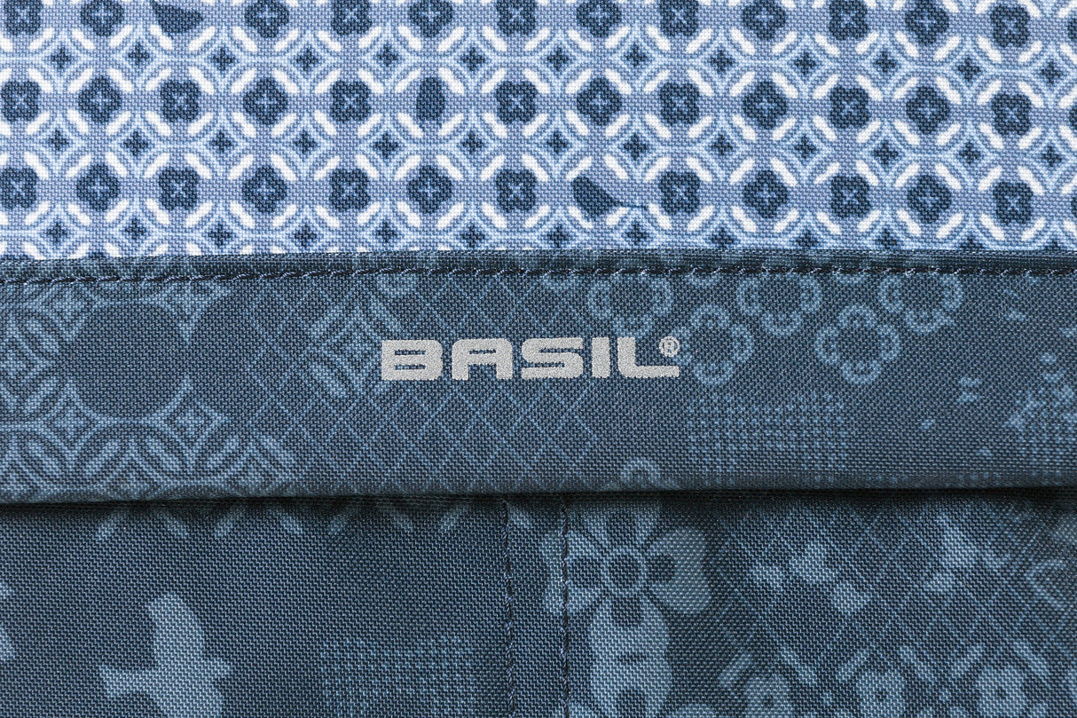 Basil Bohème bicycle shoulder bag - Some blue bicycle bag (18L)