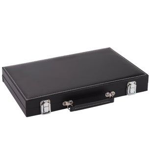 Spill Backgammon am Koffer schwaarz