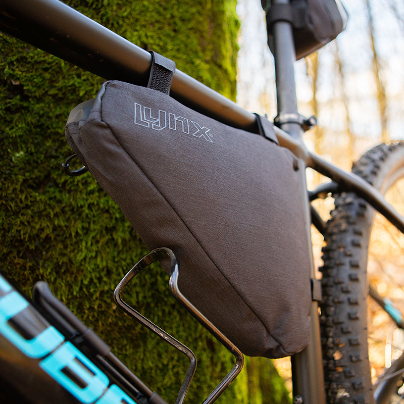 Lynx triangular frame bag Smoky