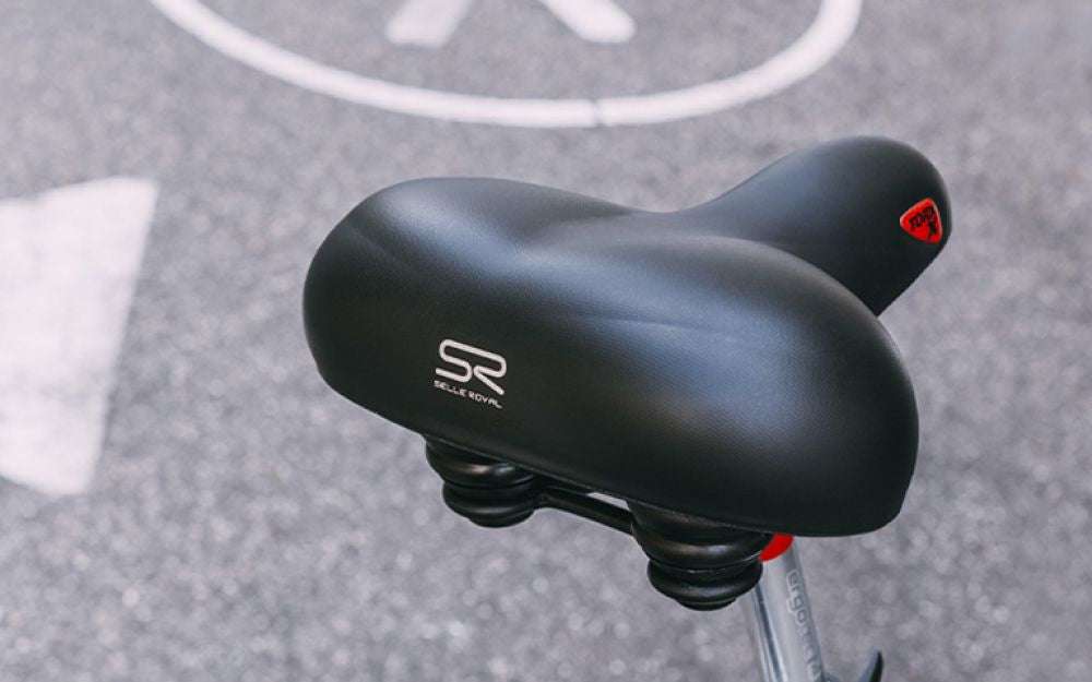 Saddle Sr Premium Torx uvolněná unisex černá