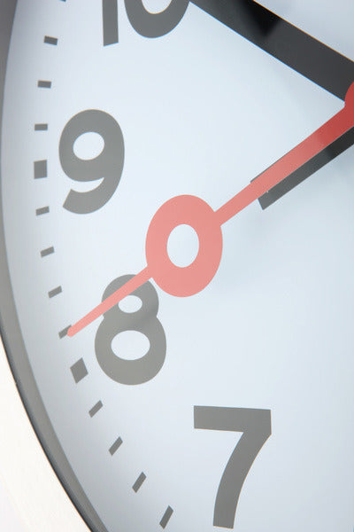 Nextime NE-3998AR Wall Clock Slide. 19 cm, børstet aluminium, 'station'