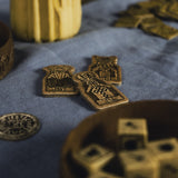 Asmodee Assassins Creed Valhalla! Orlog Würfelspiel