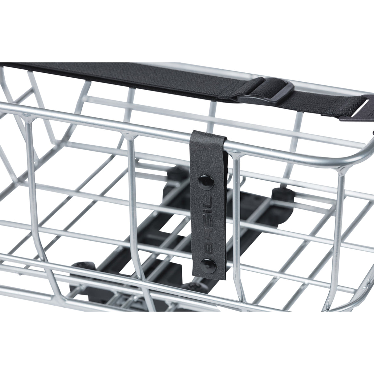 Basil Portland - Bicycle basket Mik - On the back - Chrome