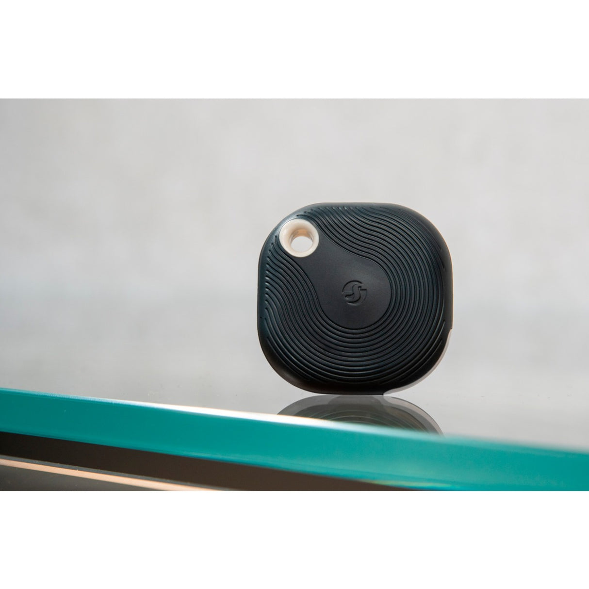 Shelly Blu Button Tough 1