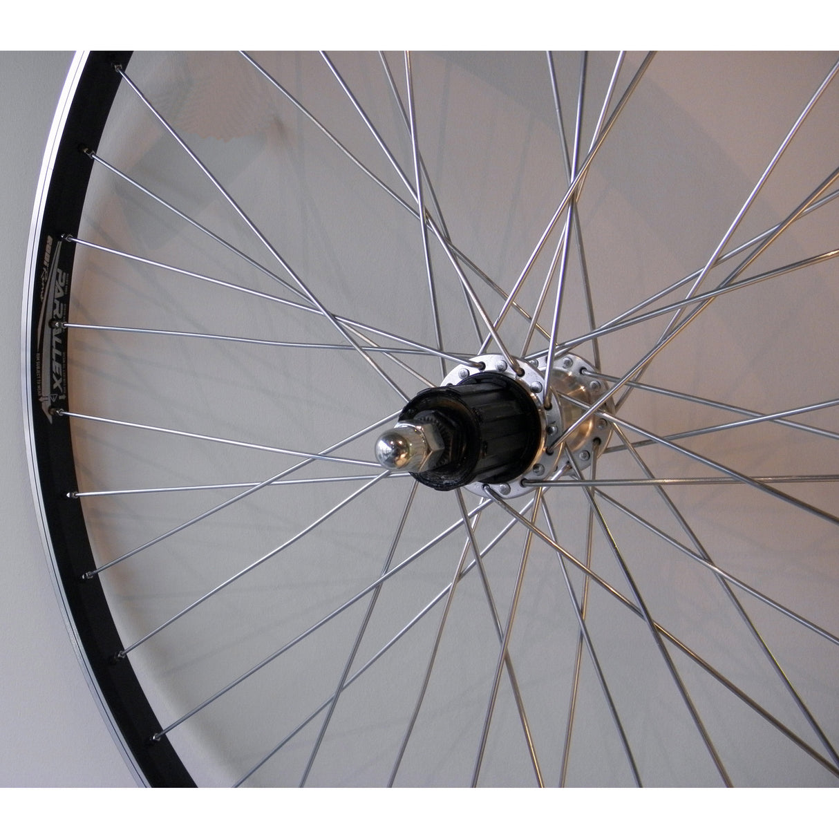 Rear wheel 28-15 8-13 8 622 CASS 8V 9V Fixed Alu Paralex Black