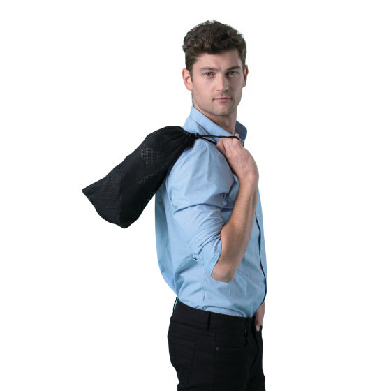 Chipolino Bobby Ergonomic Baby Carrier con cappuccio ebano